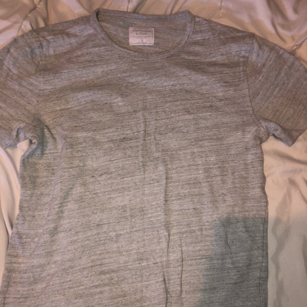 men’s Abercrombie shirt
